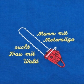 grembiule tirolese blu con motivo "Mann mit Motors�ge sucht Frau mit Wald"