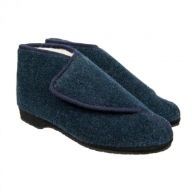 Comoda pantofola per la casa con chiusura in velcro realizzata in 100% pura lana