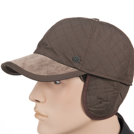 Berretto con visiera impermeabile con paraorecchie di BUGATTI