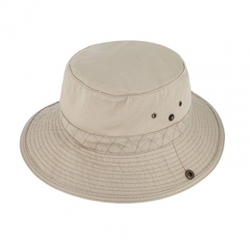 Cappello in tessuto HUTTER: stile e funzionalit�