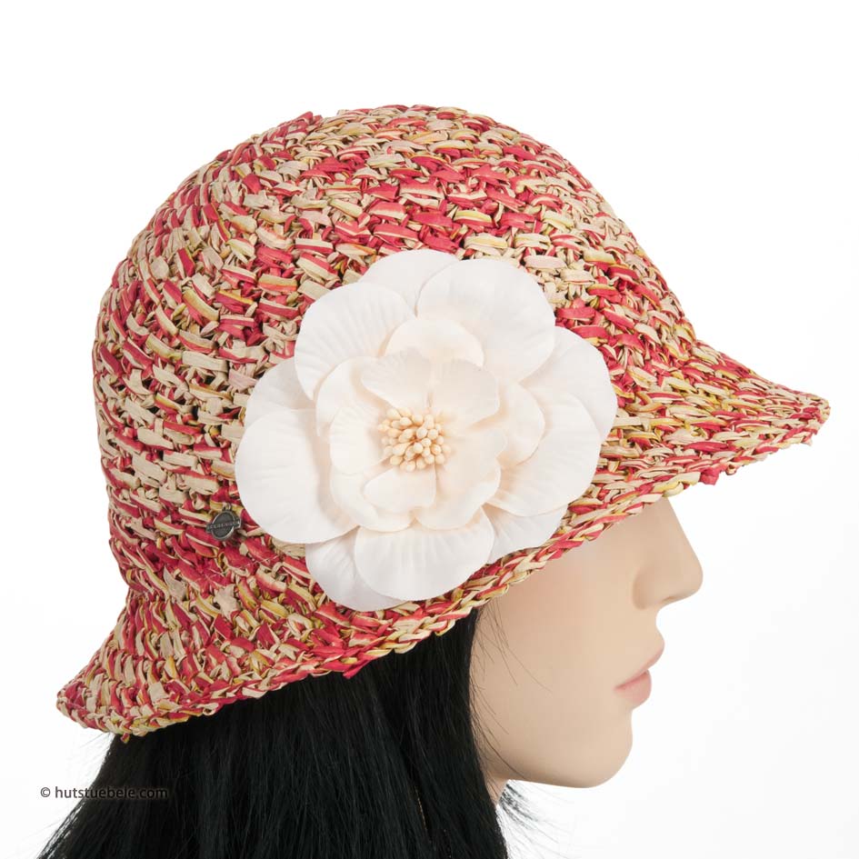 Estivo e elegante cappello da donna in carta paglia