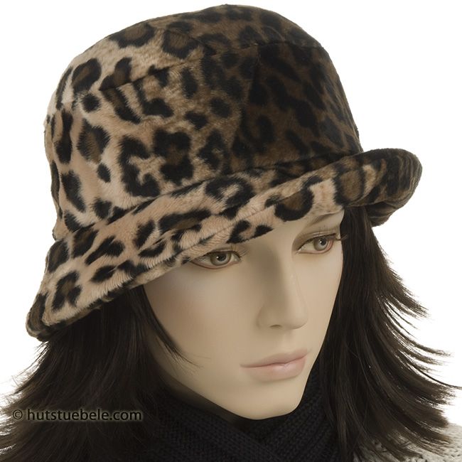 Cloche dal look leopardato
